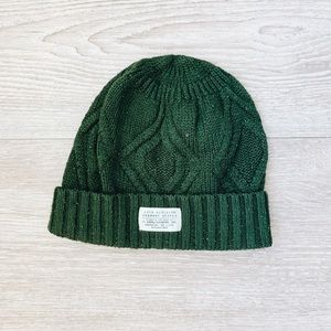 10 DEEP FOREST GREEN BEANIE